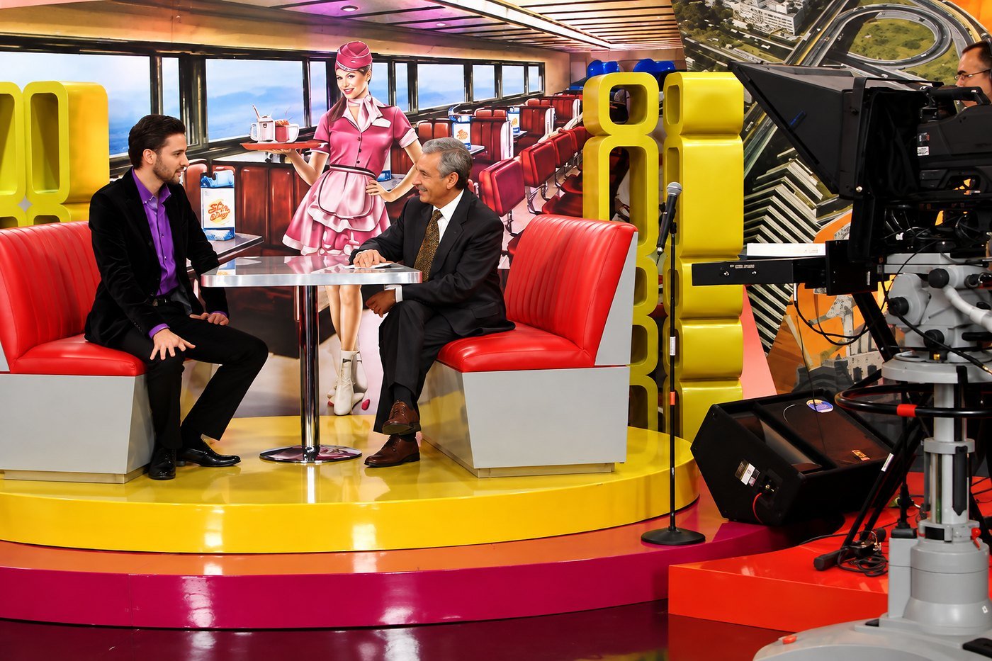 Fernando Mier durante una entrevista en el plató de un programa de televisión